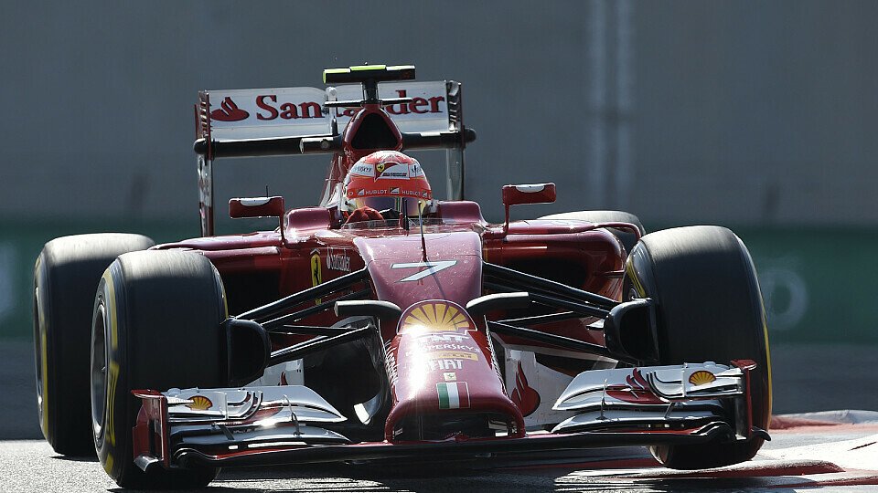 Kimi Räikkönen klagte 2014 vehement über das Verhalten der Frontpartie seines F14 T, Foto: Sutton