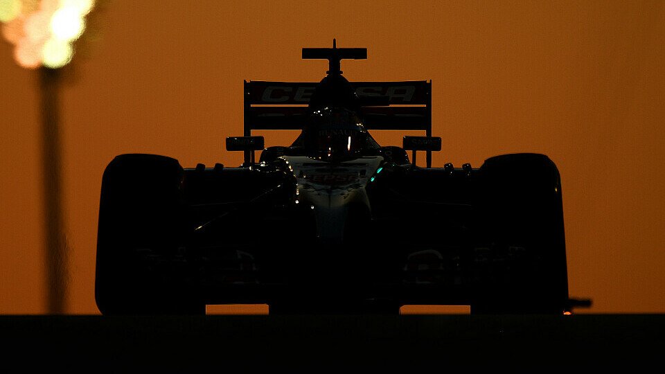 Schwarzer Sonntag in der Dämmerung für Toro Rosso, Foto: Sutton