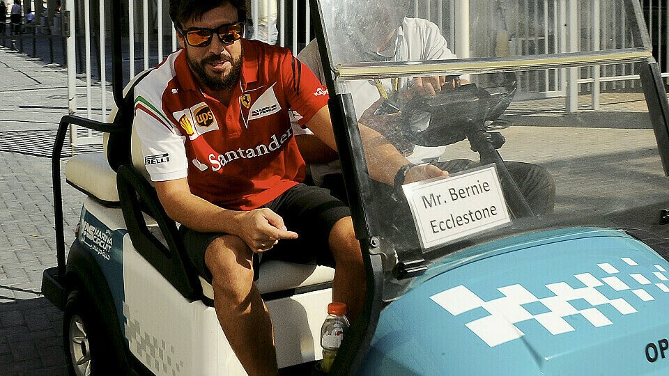 Ecclestone watschte Vettel und Alonso ab, Foto: Sutton