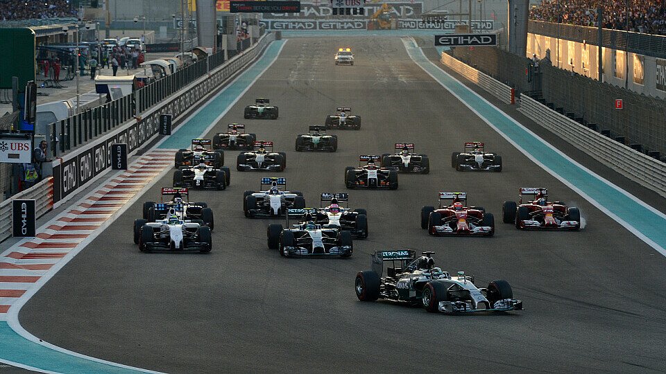Nico Rosberg ließ sich in Abu Dhabi am Start von Hamilton übertölpeln, Foto: Sutton