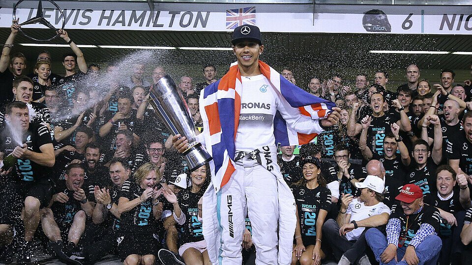 Lewis Hamilton ist der neue F1-Champion, Foto: Mercedes-Benz