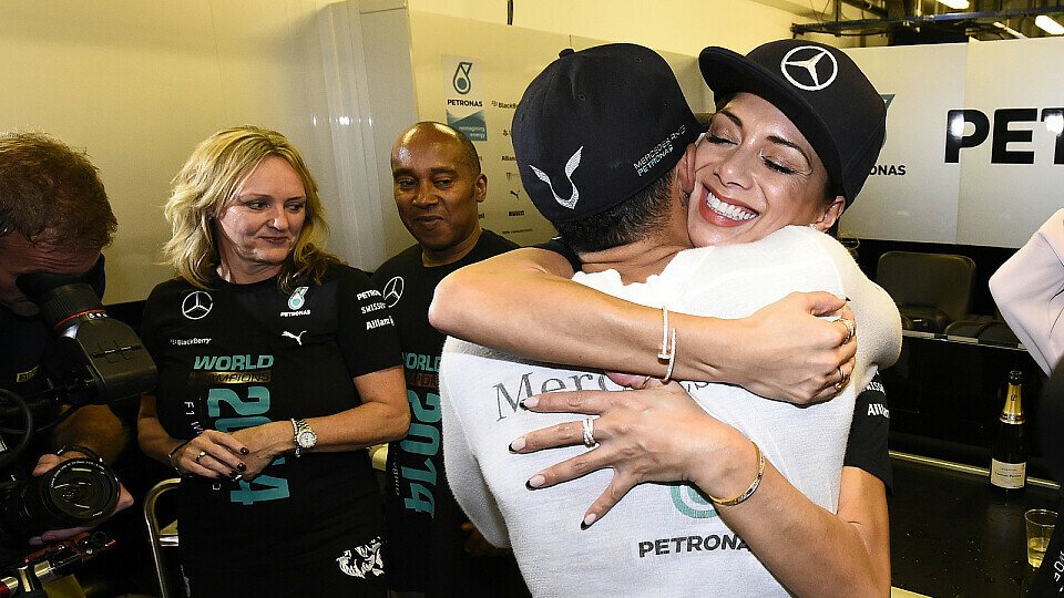 Seit der Meisterfeier hat sich bei Lewis Hamilton privat einiges geändert, Foto: Sutton