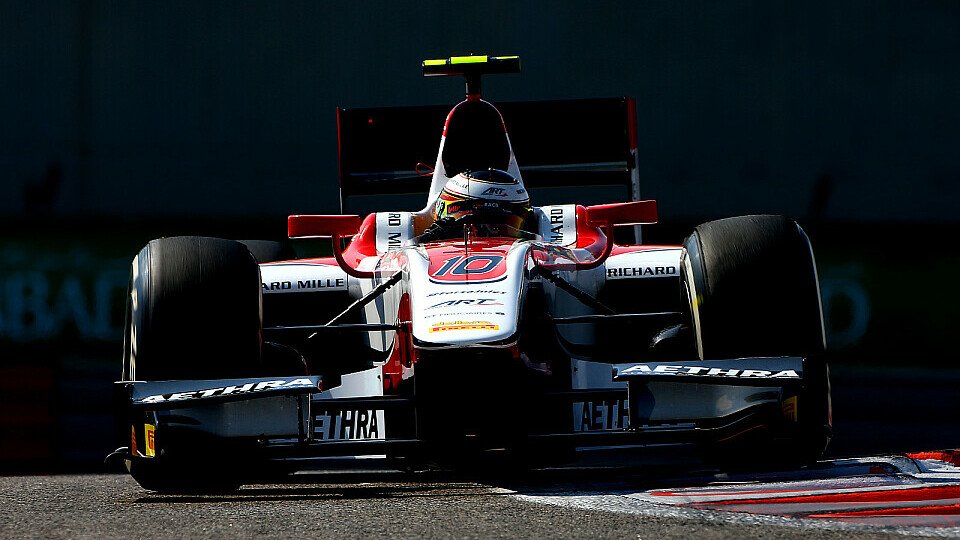 Stoffel Vandoorne stieg von seinem McLaren-Test direkt in die GP2 um, Foto: Sutton