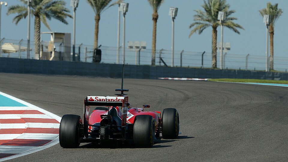 Die Formel 1 testet in Abu Dhabi, Foto: Sutton