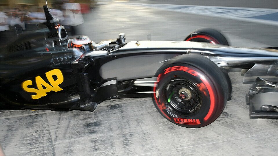 Der Interims-McLaren bei seiner ersten Testausfahrt - wer pilotiert ihn 2015?, Foto: Sutton