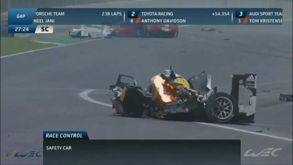 Ex-F1-Pilot Mark Webber ist in der WEC heftig verunglückt, Foto: ACO/Youtube