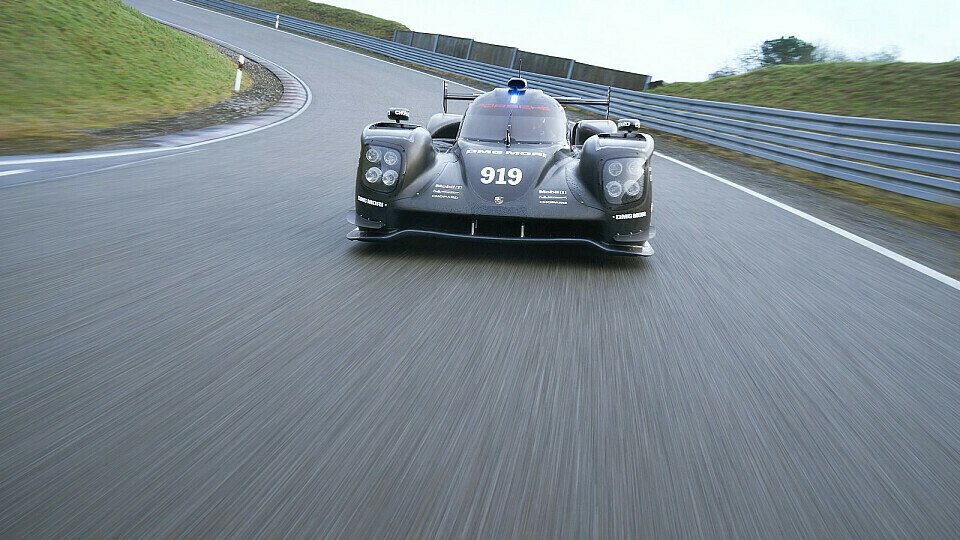 Die Testfahrten werden wieder aufgenommen, Foto: Porsche