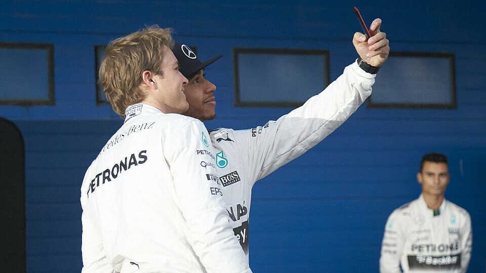 Wie lange steht Pascal Wehrlein noch im Hintergrund der Mercedes-Stars Rosberg und Hamilton?, Foto: Mercedes AMG