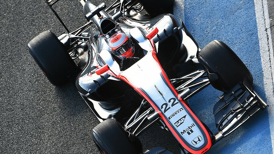 McLaren absolvierte im Vorfeld des Barcelona-Tests bereits einen Filmtag, Foto: Sutton