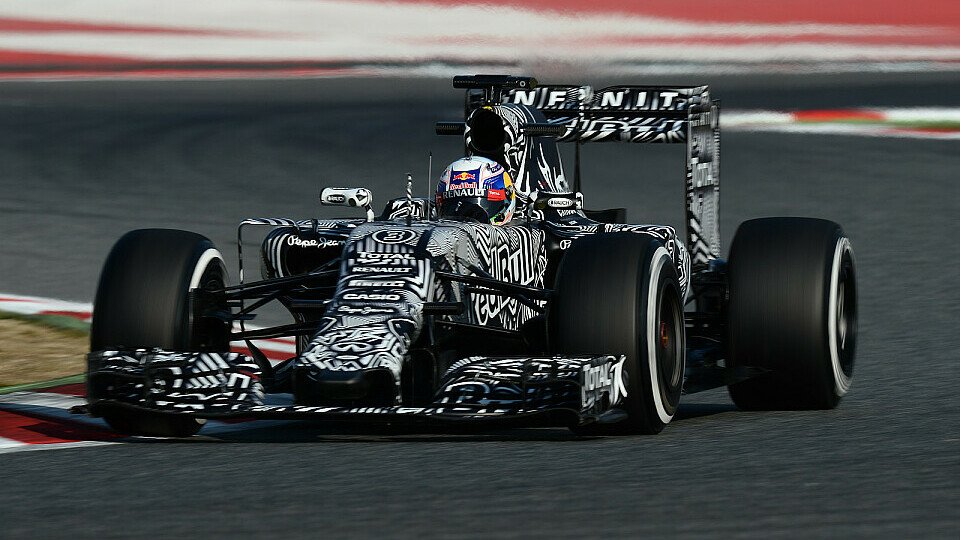 Drittschnellste Zeit für Daniel Ricciardo zum Auftakt in Barcelona, Foto: Sutton