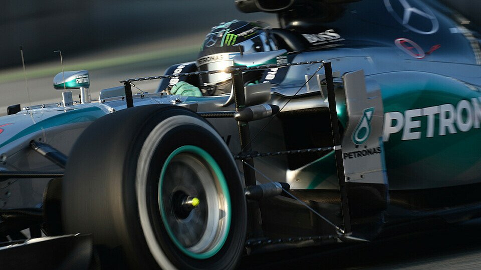 Nico Rosberg darf am Sonntag noch einmal ans Silberpfeil-Steuer, Foto: Sutton