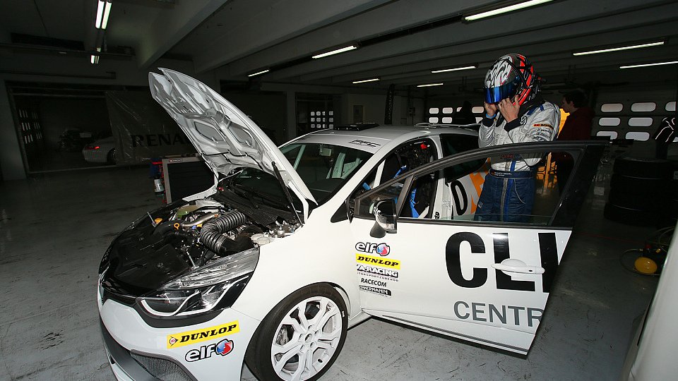 Die Fahrer durften in die Welt des Motorsports hinein schnuppern, Foto: Renault Deutschland