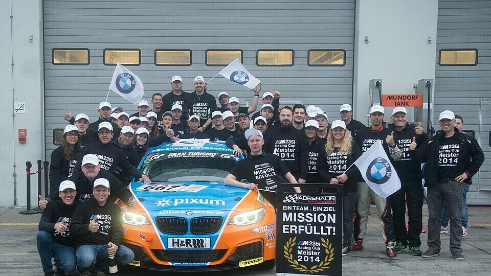 Adrenalin Motorsport sicherte sich in der Premierensaison des BMW M235i Racing Cup die Titel, Foto: Michael Jandke