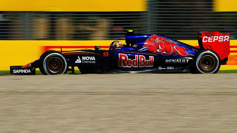 Carlos Sainz fuhr bei seinem Formel-1-Debüt in die Punkte, Foto: Sutton