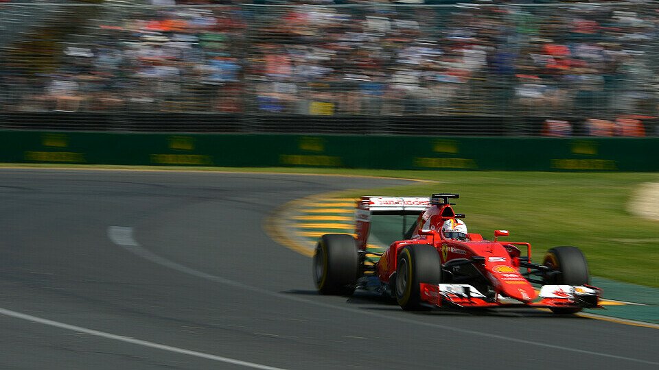 Sebastian Vettel fährt bei seinem ersten Qualifying für Ferrari auf Platz 3, Foto: Sutton