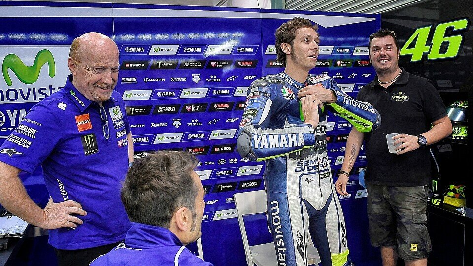 Rossi und Co mussten aus der Startaufstellung noch einmal an die Box, Foto: Yamaha