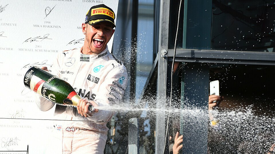 Lewis Hamilton schickt sich an, seinen Titel zu verteidigen, Foto: Sutton