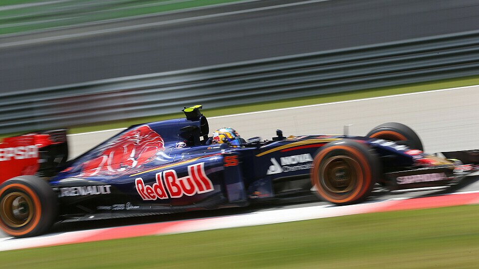Toro Rosso fügte Red Bull in Malaysia eine Niederlage zu, Foto: Sutton