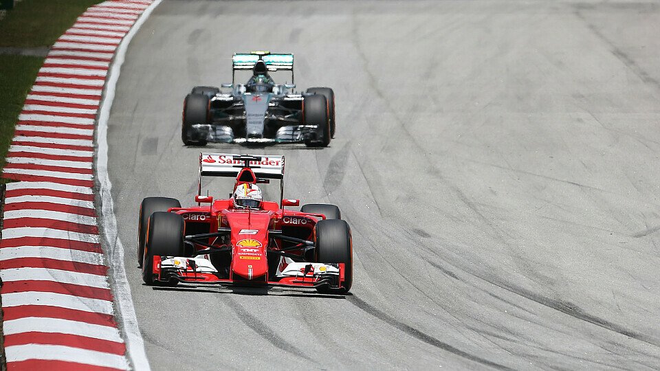 Sebastian Vettel will den Silberpfeilen paroli bieten?, Foto: Sutton