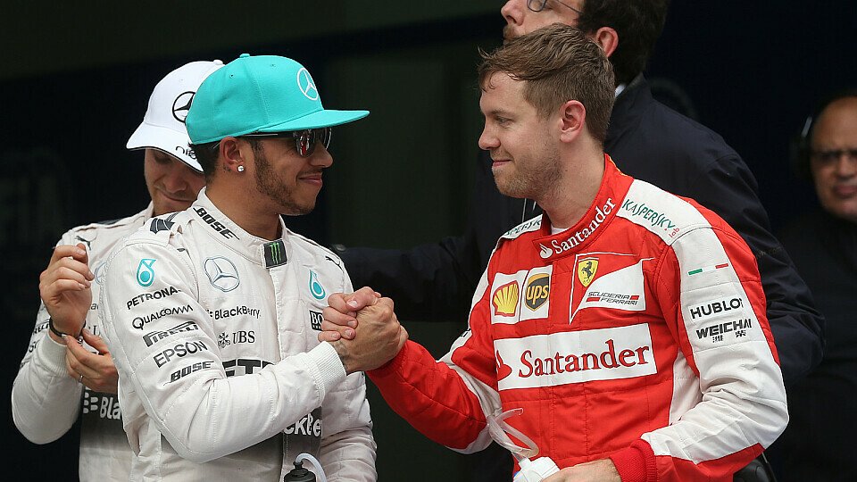 Lewis Hamilton schnappt sich die Pole zum Malaysia GP, Foto: Sutton