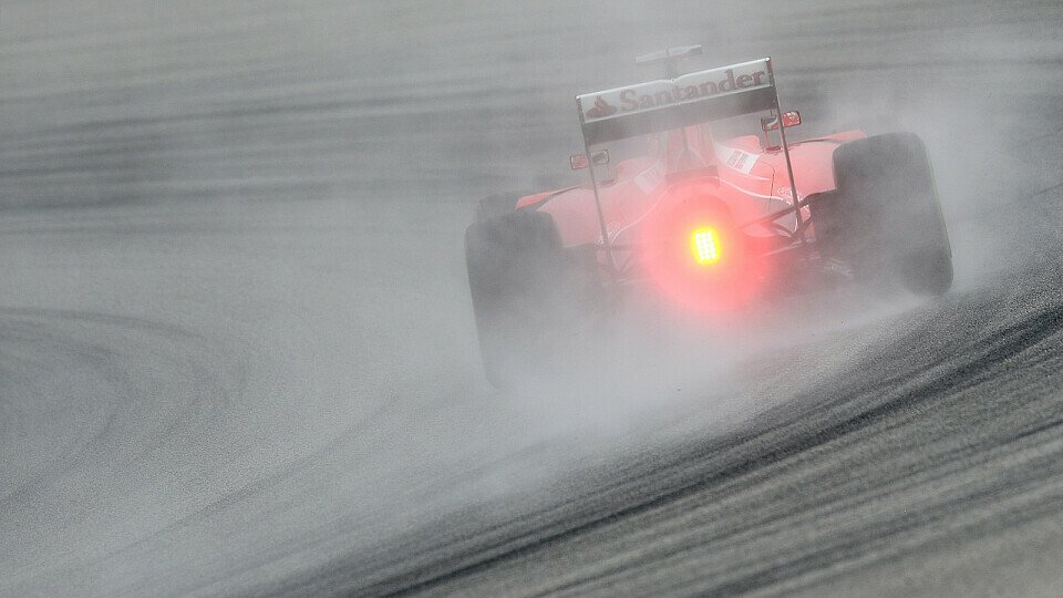 Ferrari rückt Mercedes auf die Pelle, Foto: Sutton