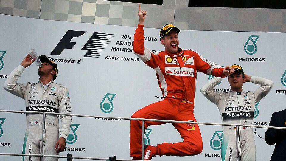 Ungewohntes Bild: in Malaysia mussten sich die Mercedes geschlagen geben, Foto: Sutton