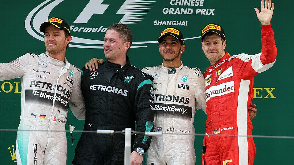 Lewis Hamilton gewinnt in China vor Nico Rosberg und Sebastian Vettel, Foto: Sutton