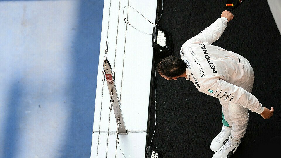 Hamilton kontrollierte das Rennen von der Spitze, Foto: Sutton