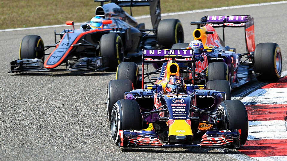 Nach seinem verpatzten Start kämpfte sich Daniel Ricciardo wieder nach vorne, Foto: Sutton