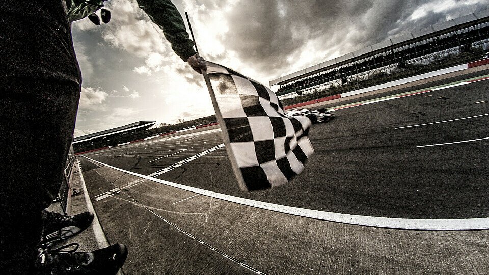 Audi freut sich noch immer über den beeindruckenden Silverstone-Sieg, Foto: Adrenal Media