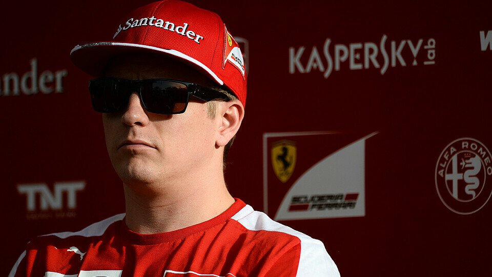 Kein Grund zum Schmollen: Kimi Räikkönen lässt sich seine Zufriedenheit nur selten anmerken, Foto: Sutton