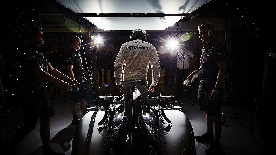 Lewis Hamilton leitete zusammen mit Mercedes eine neue Ära des Erfolgs ein, Foto: Mercedes-Benz