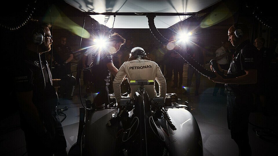 Nico Rosberg braucht vor allem Coolness, findet Gerhard Berger, Foto: Mercedes-Benz