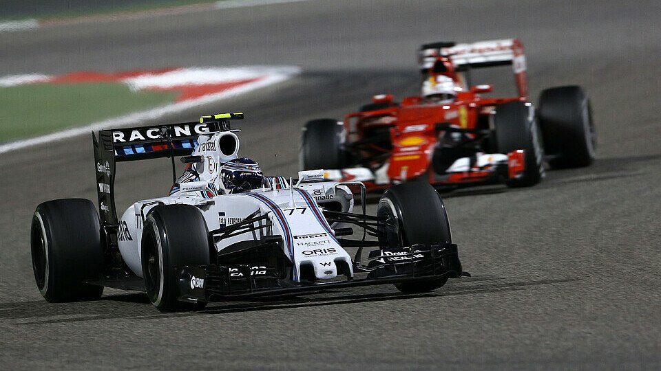 17 Runden lang hielt Valtteri Bottas Sebastian Vettel hinter sich, Foto: Sutton
