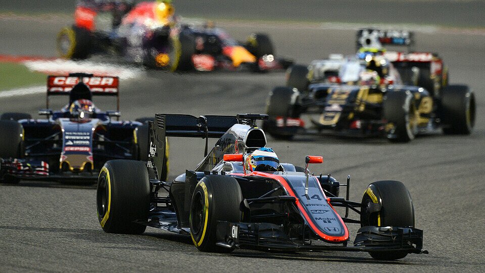 Alonso ließ nicht genügend Autos hinter sicht, Foto: Sutton