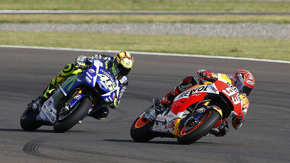 Rossi beförderte Marquez mit einem Tritt aus dem Rennen, Foto: Repsol Media