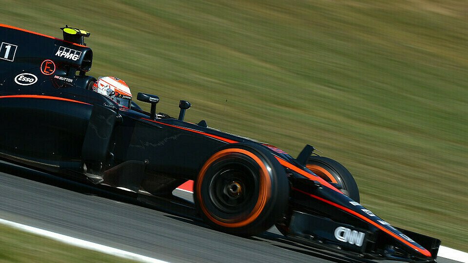 Nicht nur optisch hat sich der McLaren seit den Testfahrten in Barcelona stark verändert, Foto: Sutton