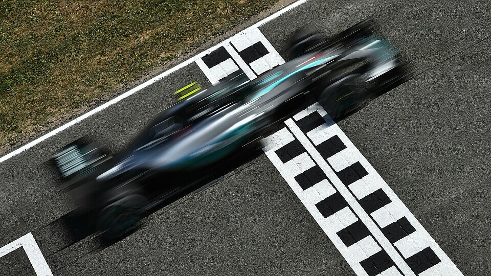 Nico Rosberg mit vollen Tanks cer schnellste Mann, Foto: Sutton