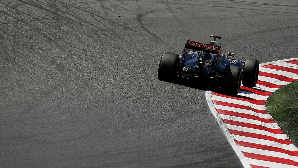 Pastor Maldonado relativierte die starke Pace von Toro Rosso, Foto: Sutton