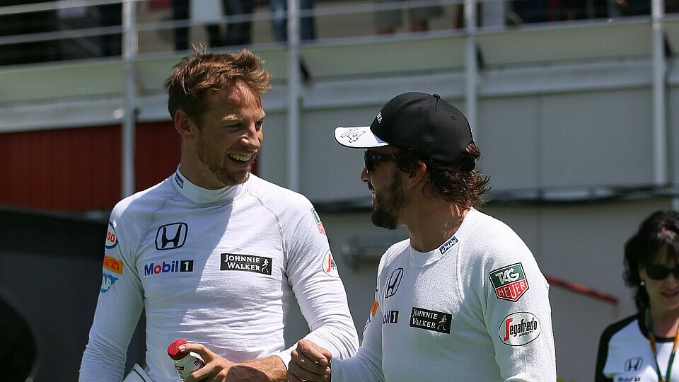 Sind Fernando Alonso und Jenson Button auch im kommenden Jahr Teamkollegen bei McLaren?, Foto: Sutton