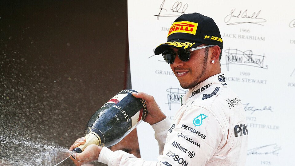 Lewis Hamilton gewann 15 Rennen in einem Werks-Silberpfeil, Foto: Mercedes-Benz
