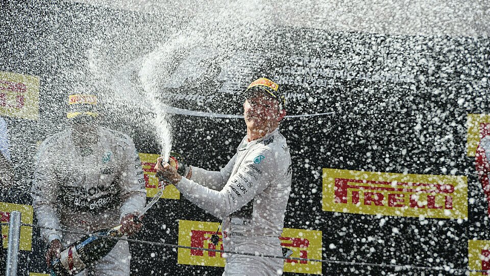 Rosberg bejubelt seinen ersten Saisonsieg, Foto: Sutton