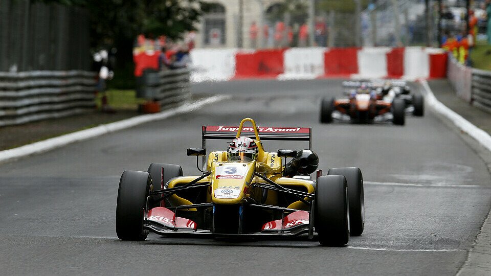 Antonio Giovinazzi führt die Gesamtwertung an, Foto: FIA F3