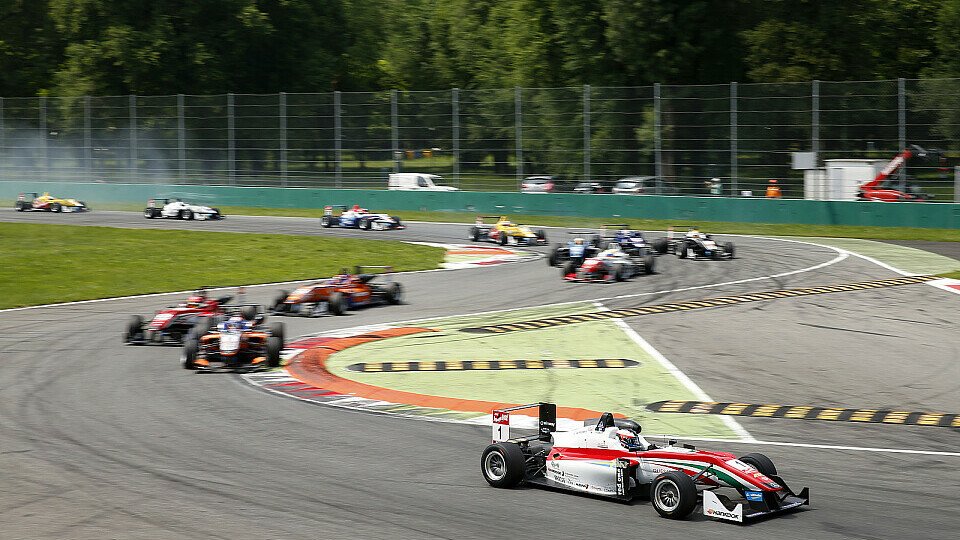 Heftige Abflüge beim zweiten Rennen der Formel 3 EM in Monza, Foto: FIA F3
