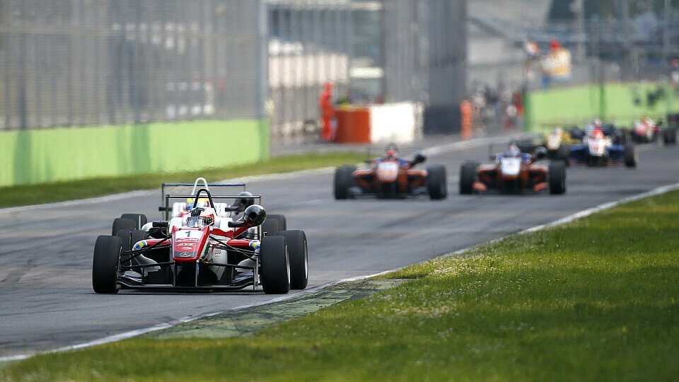 Felix Rosenqvist erwischte ein perfektes Wochenende, Foto: FIA F3 Felix Rosenqvist erwischte ein perfektes Wochenende, Foto: FIA F3