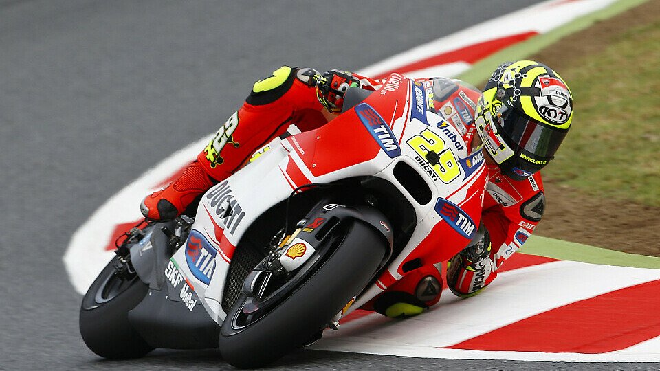 Andrea Iannone muss das Feld von hinten aufrollen, Foto: Ducati