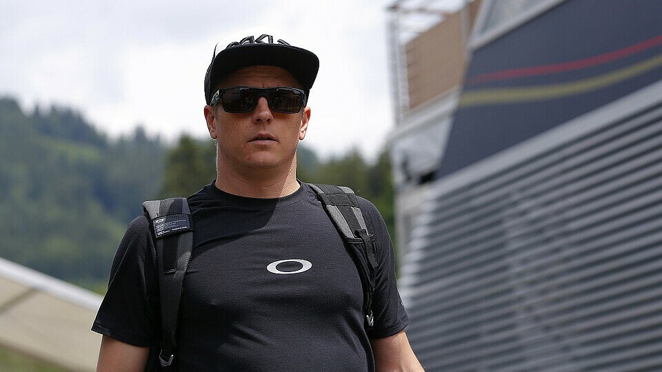 Keine gute Laune: Kimi Räikkönen hatte mit einem Journalisten ein Hühnchen zu rupfen, Foto: Sutton