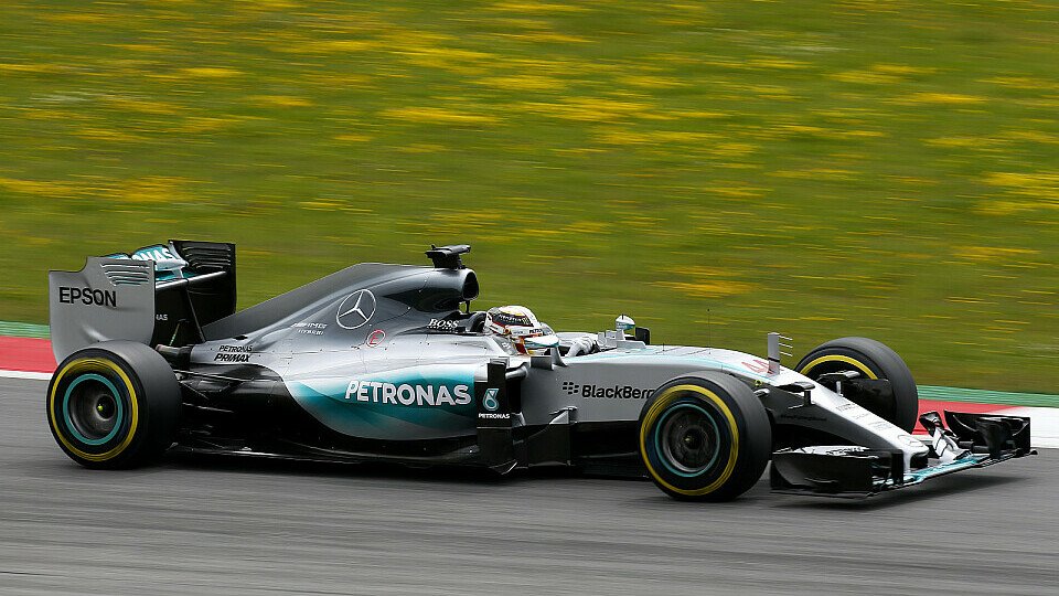 Lewis Hamilton steht in Österreich auf der Pole, Foto: Sutton