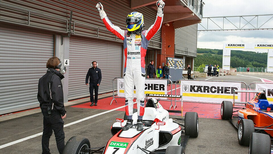 Joel Eriksson triumphiert in Spa-Francorchamps, Foto: ADAC Formel 4