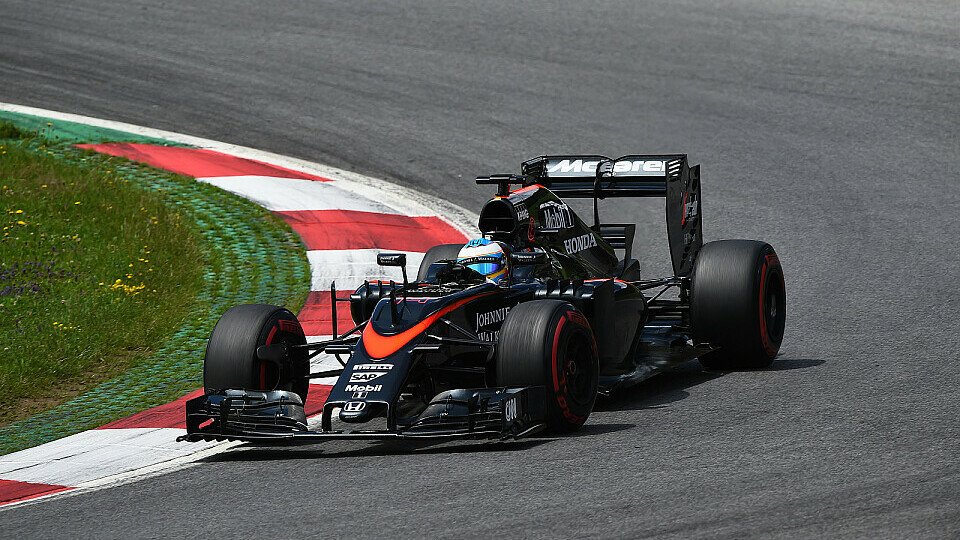 Fernando Alonso träumt weiter vom Titel 2016, Foto: Sutton